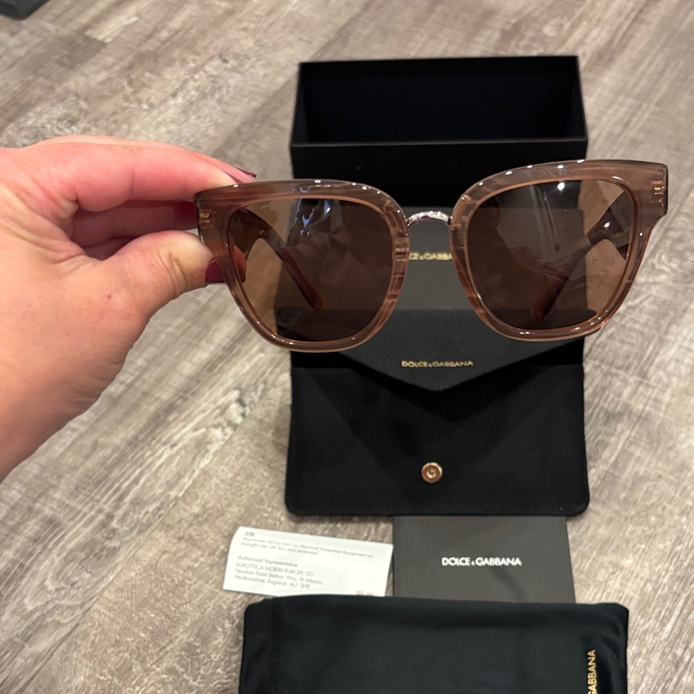 Dolce & Gabbana Sun Glasses - Picture 4 of 5